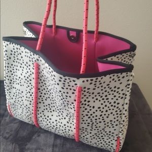 SUPER FUN NEOPRENE POLKA DOT BAGS W SMALL BAG INSIDE! EXPANDABLE TOO!